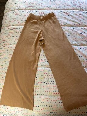 Women’s Cara Loren Wide-Leg Knit Pants, stretch waist. Size Small  comfy.